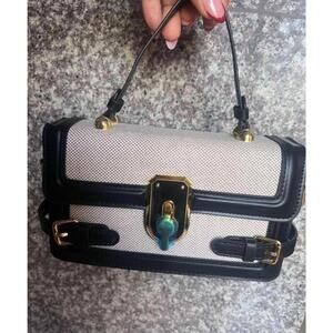 Crossbody purse